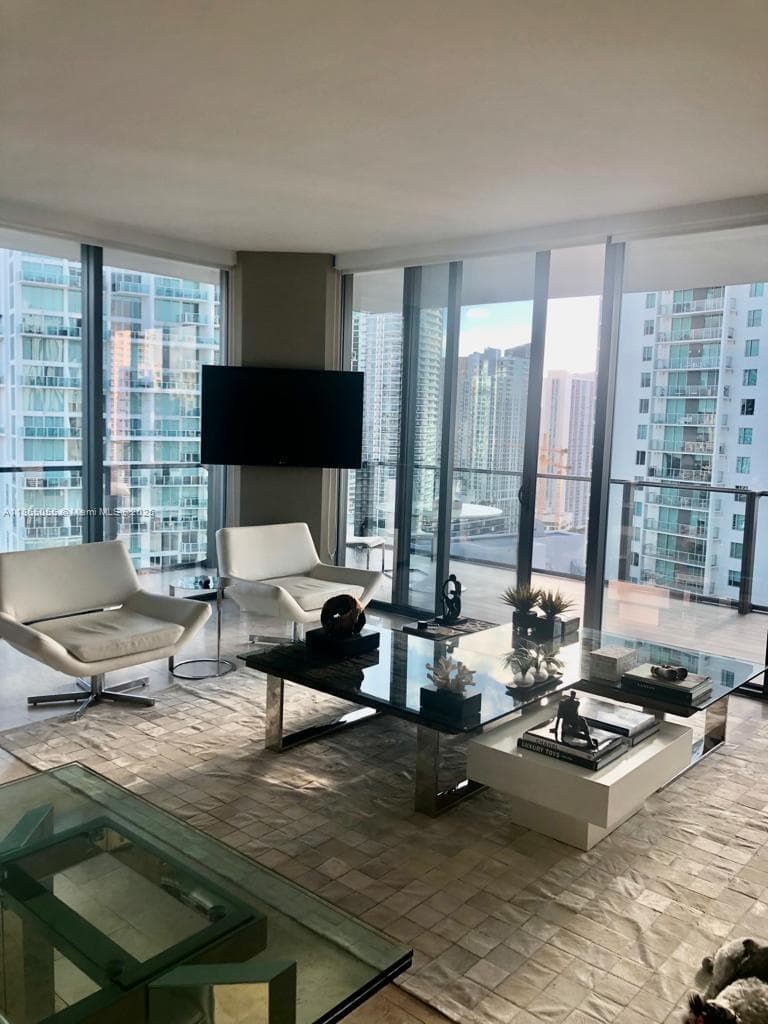 Reach Brickell City Centre · #2611 in Miami - Photo 32