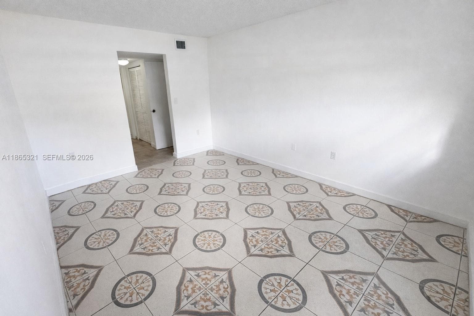 Royal Point Condominium · #109 in Lauderdale Lakes - Photo 16