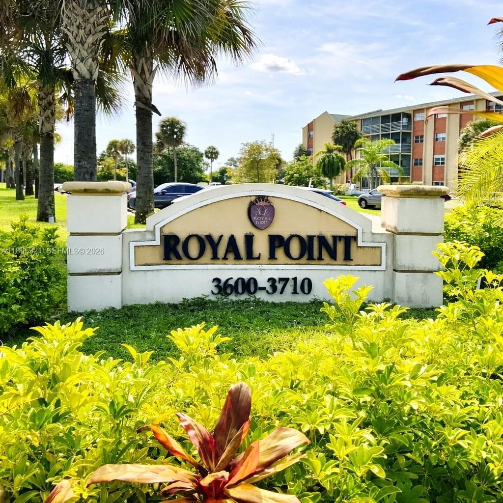 Royal Point Condominium · #109 in Lauderdale Lakes - Photo 3