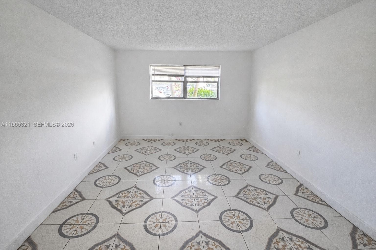 Royal Point Condominium · #109 in Lauderdale Lakes - Photo 15