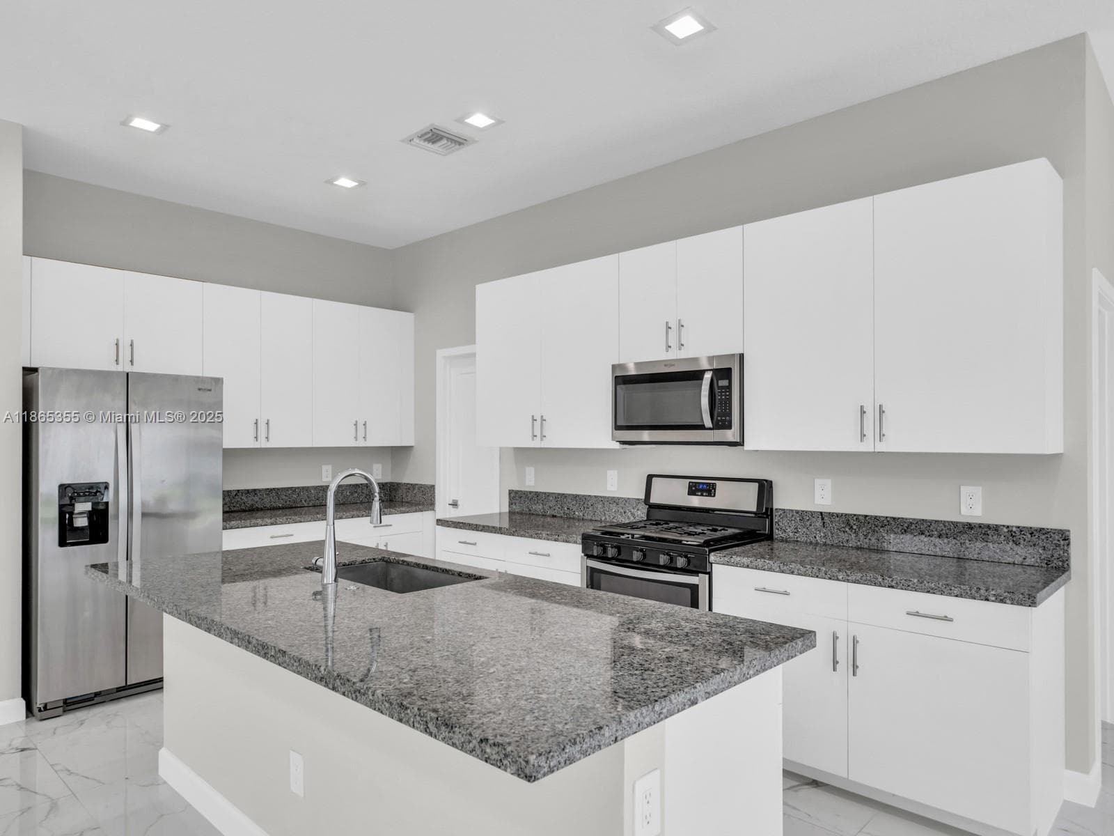 4924 Whispering Way photo 17