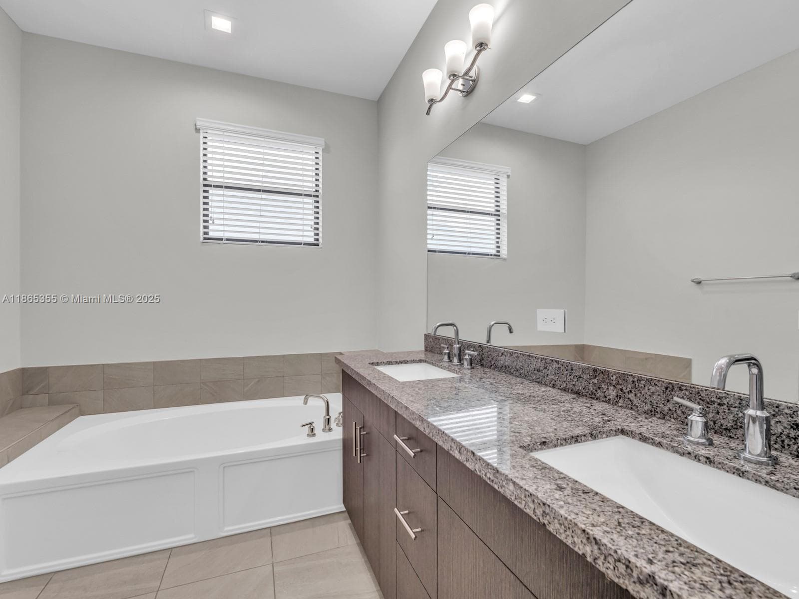 4924 Whispering Way photo 9