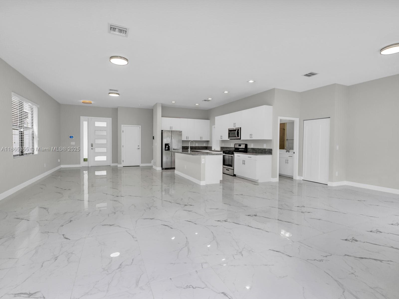 4924 Whispering Way photo 14