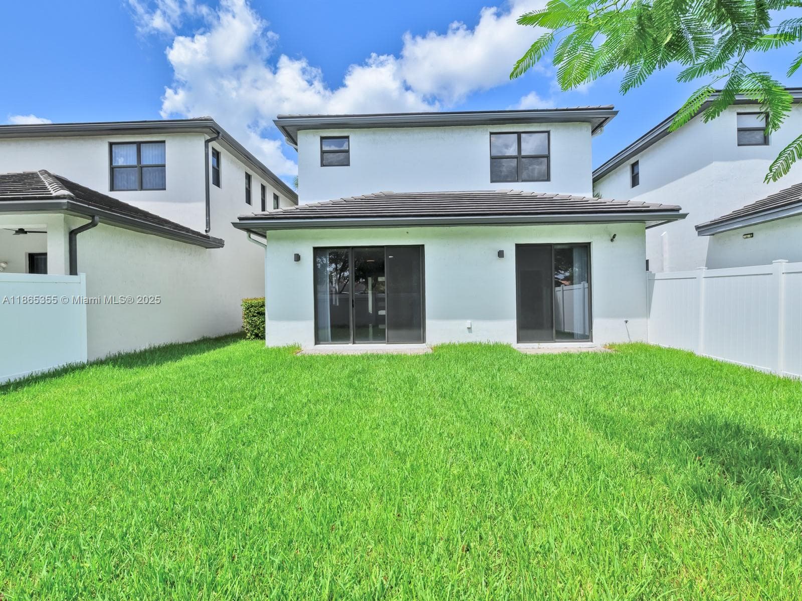 4924 Whispering Way photo 21