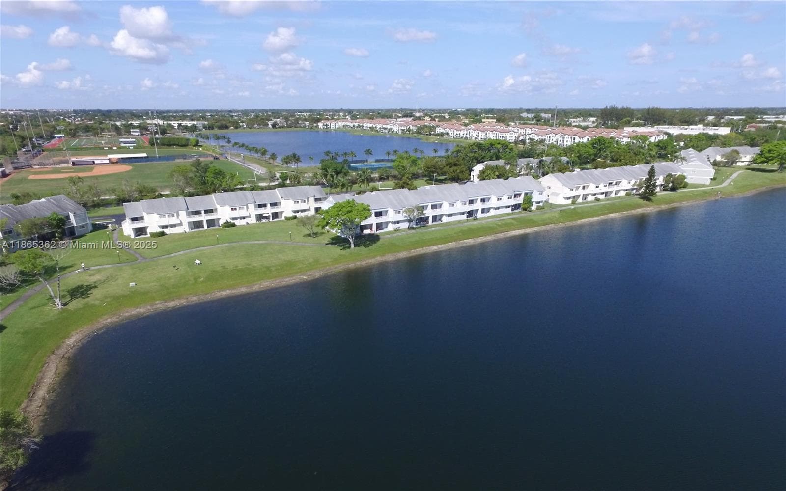 SUMMER LAKE · #104 in Oakland Park - Photo 36