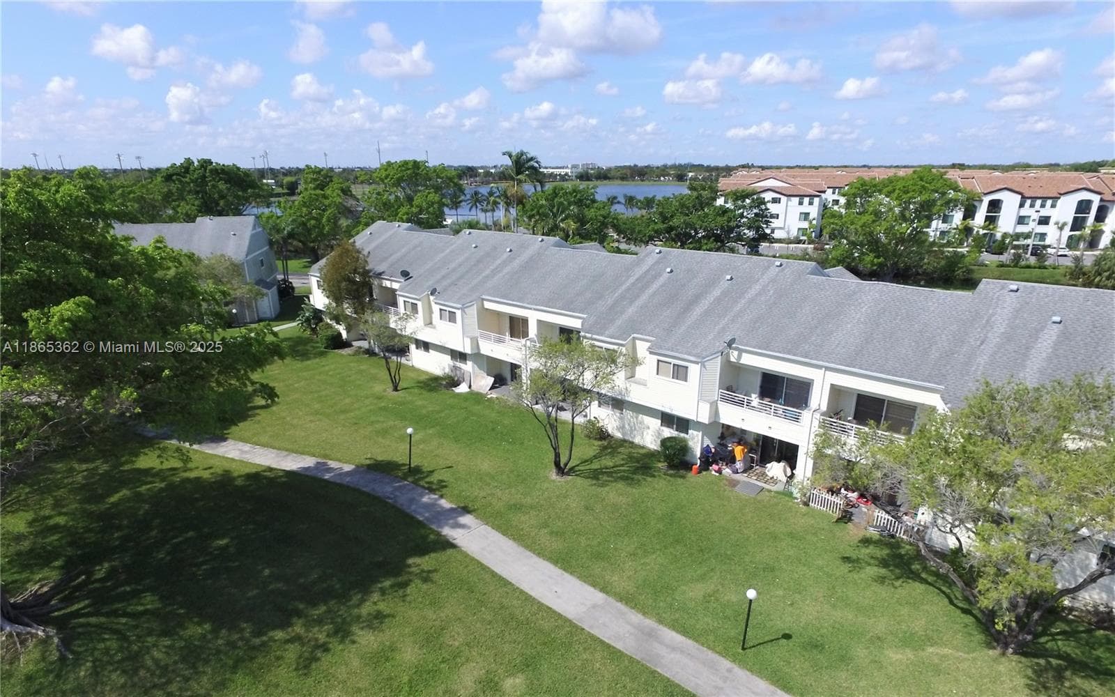 SUMMER LAKE · #104 in Oakland Park - Photo 41