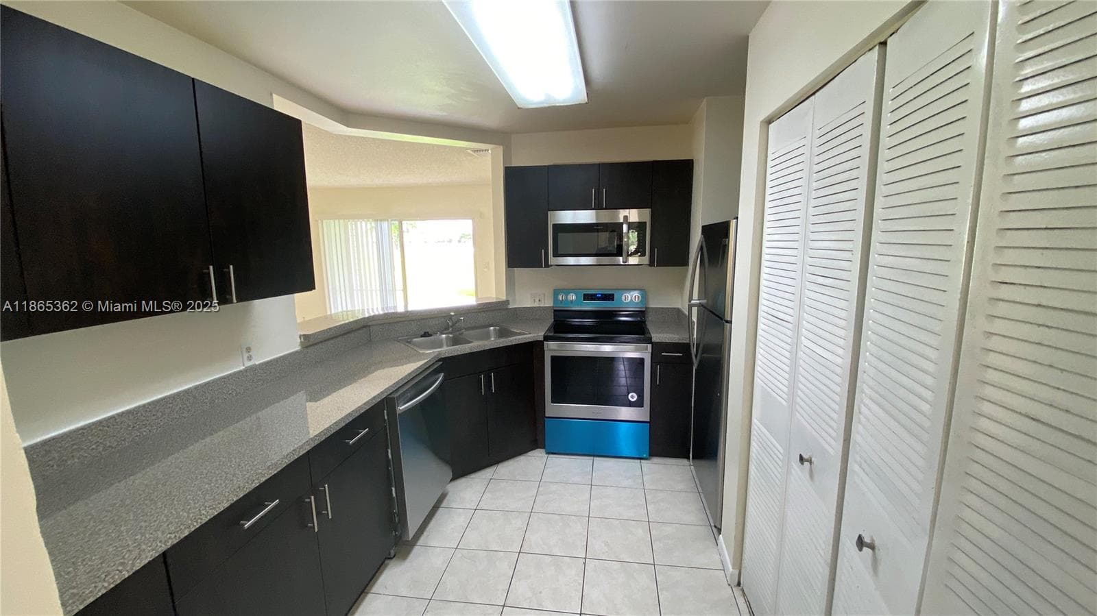 SUMMER LAKE · #104 in Oakland Park - Photo 15