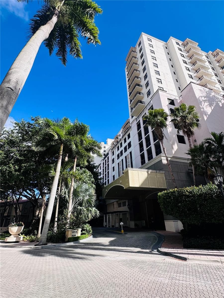 Puerta de Palmas · #1512 in Coral Gables - Photo 20