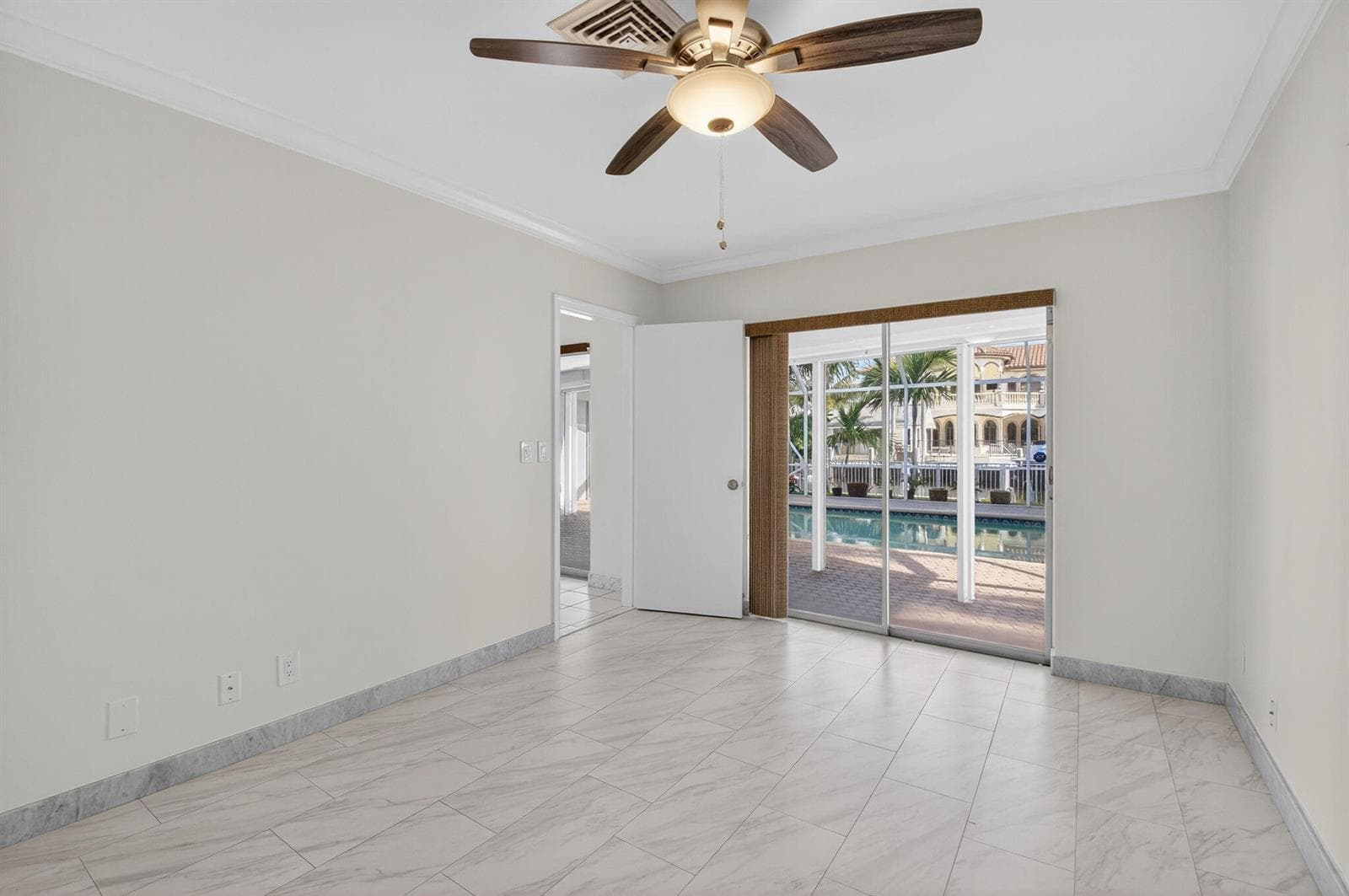 937 Primary Suite 2