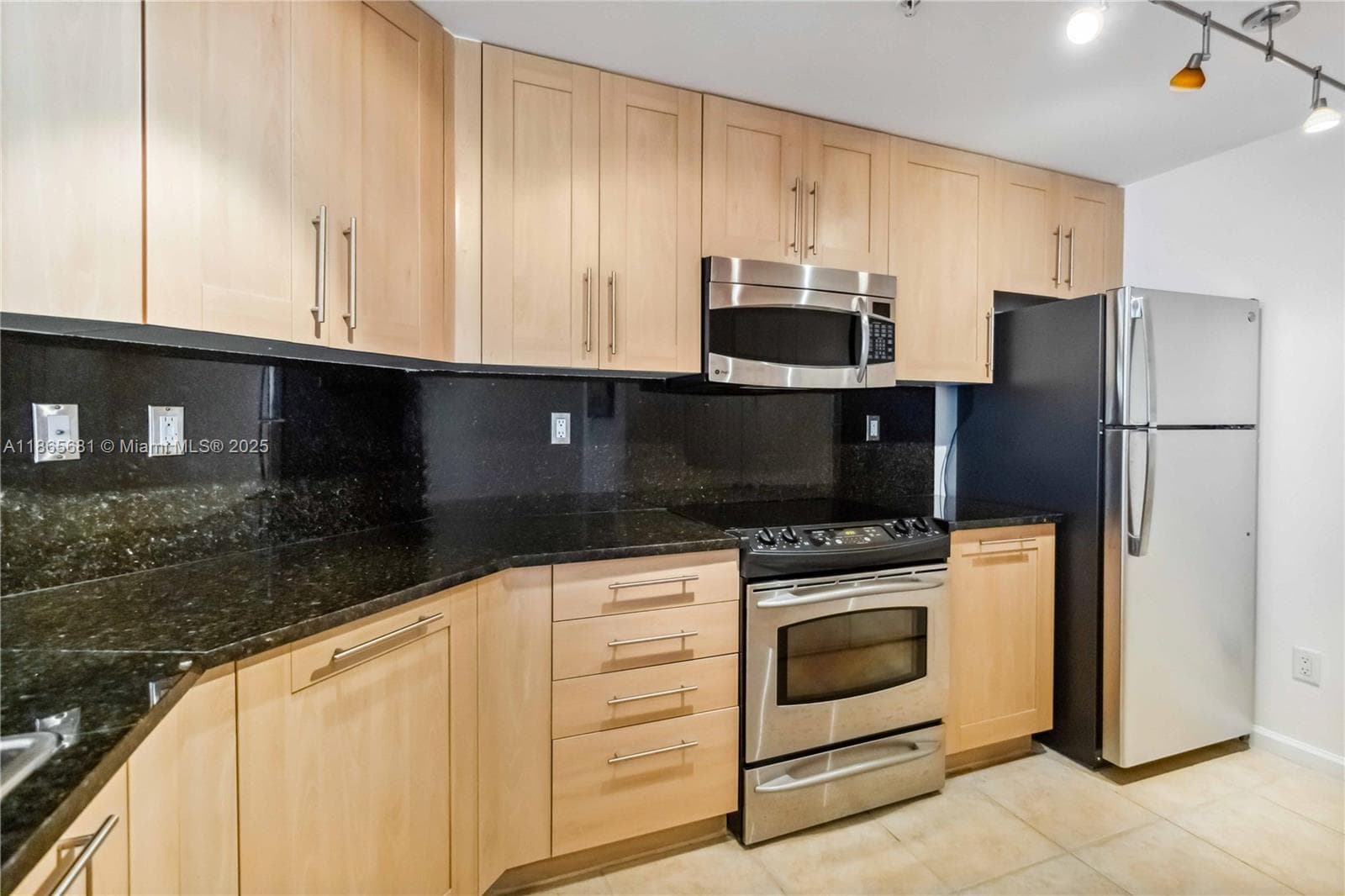 NURIVER LANDING · #1214 in Fort Lauderdale - Photo 17