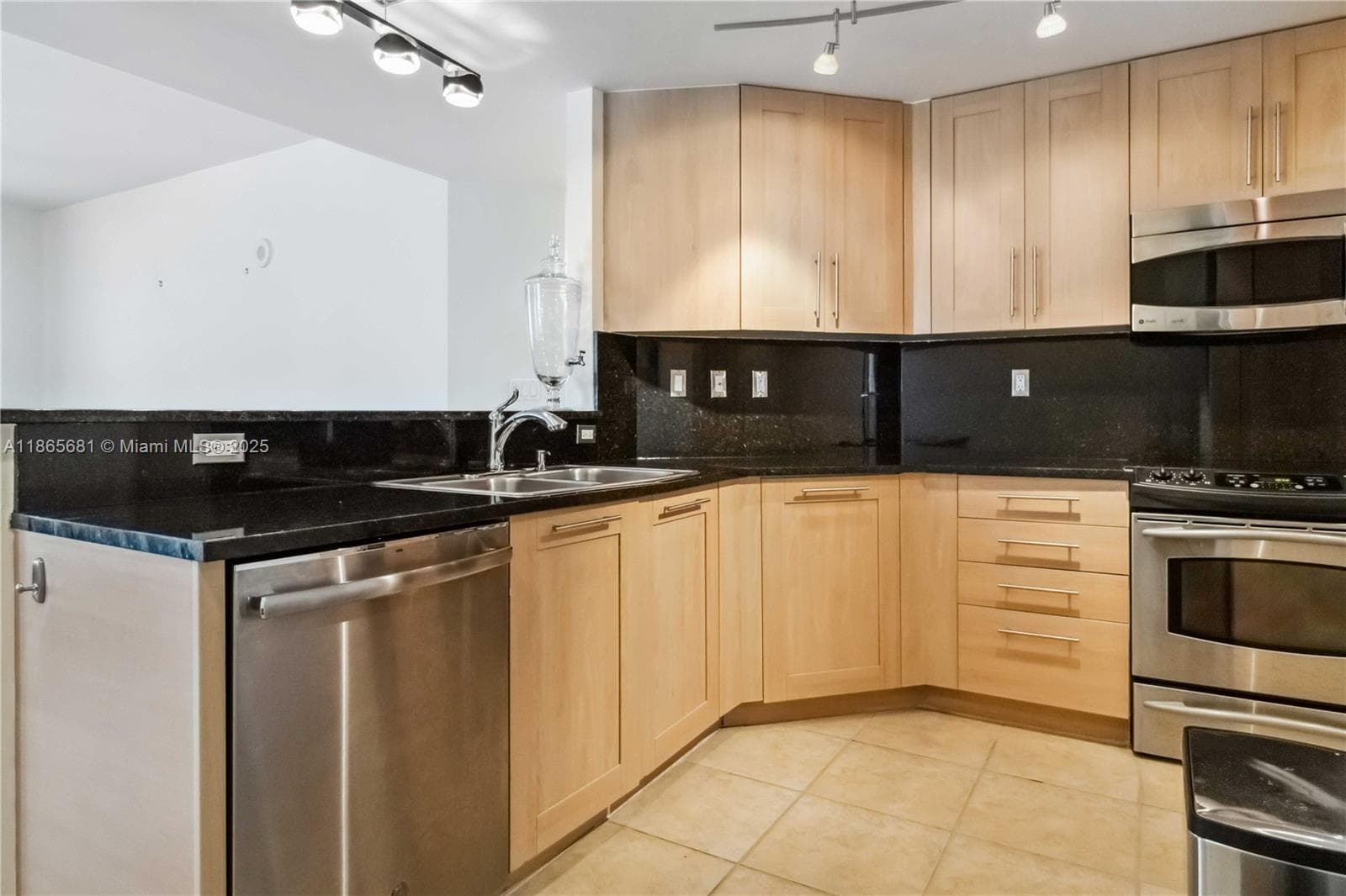 NURIVER LANDING · #1214 in Fort Lauderdale - Photo 19