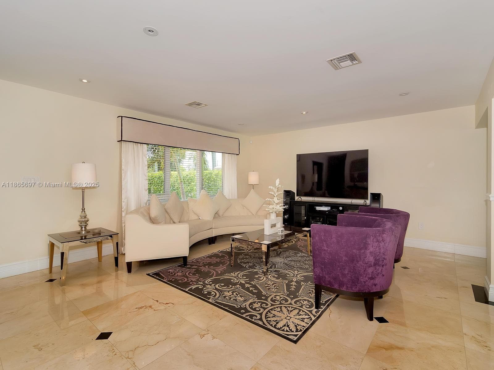 3141 Hollywood Blvd photo 6