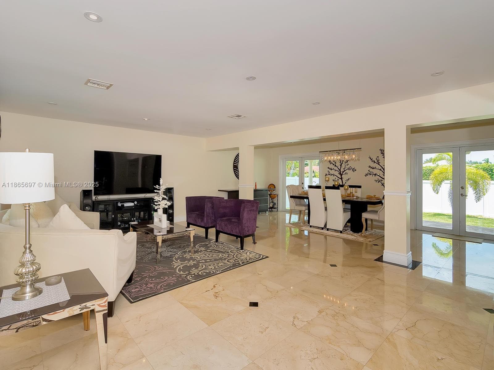 3141 Hollywood Blvd photo 9
