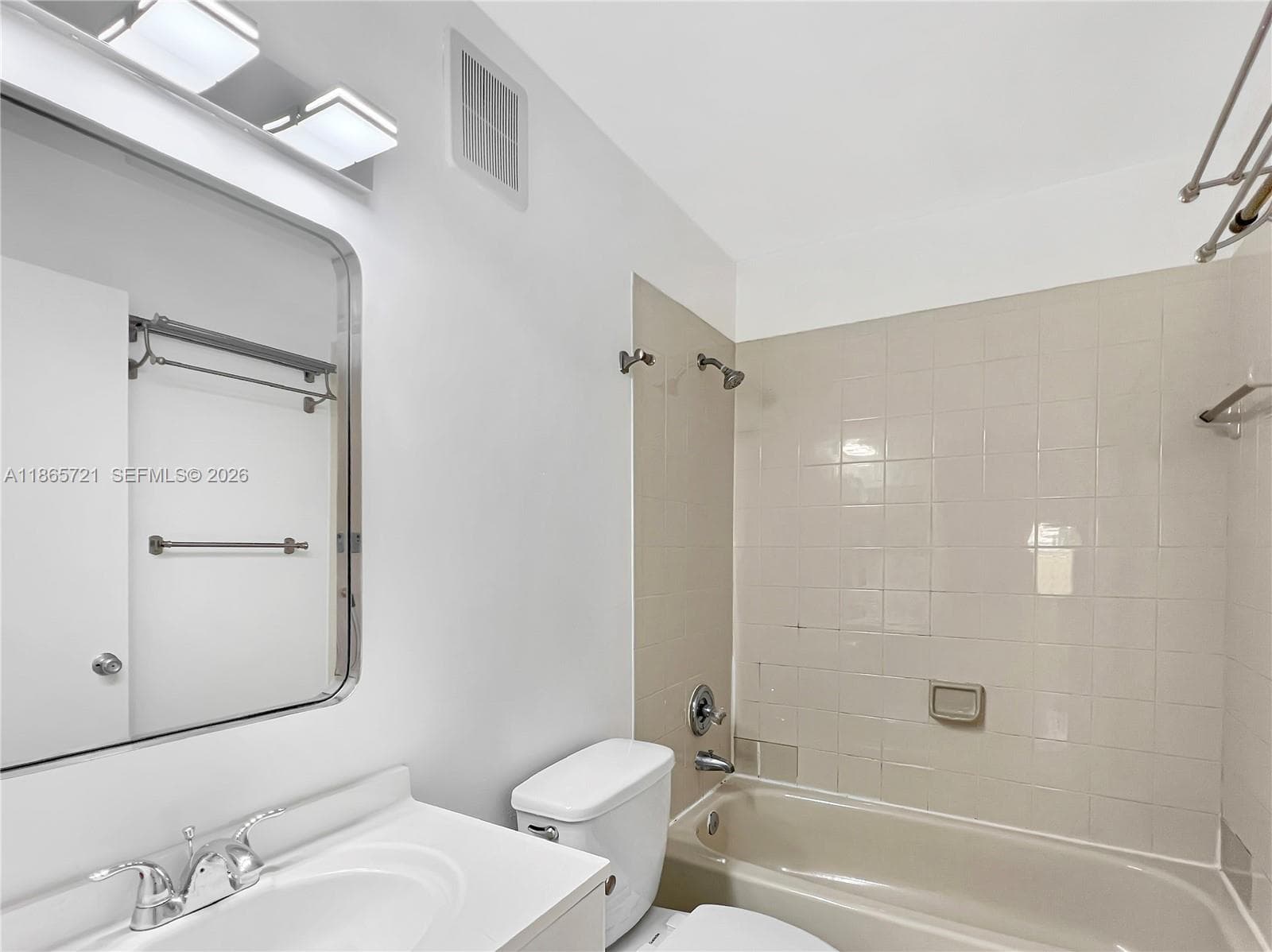 GABLES II TOWNHOMES CONDO · #1109 in Miami - Photo 9