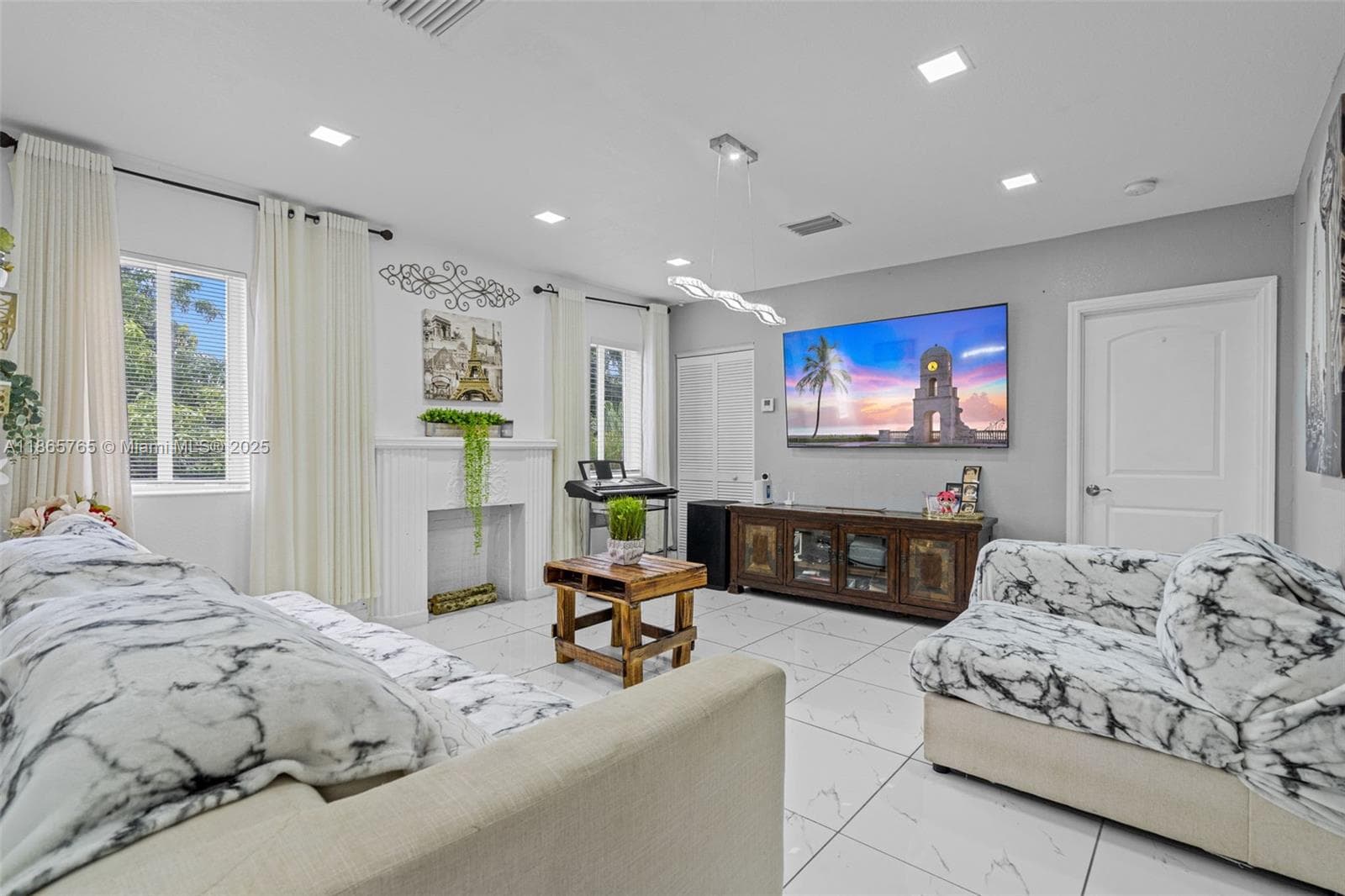 LIVING UNIT #1