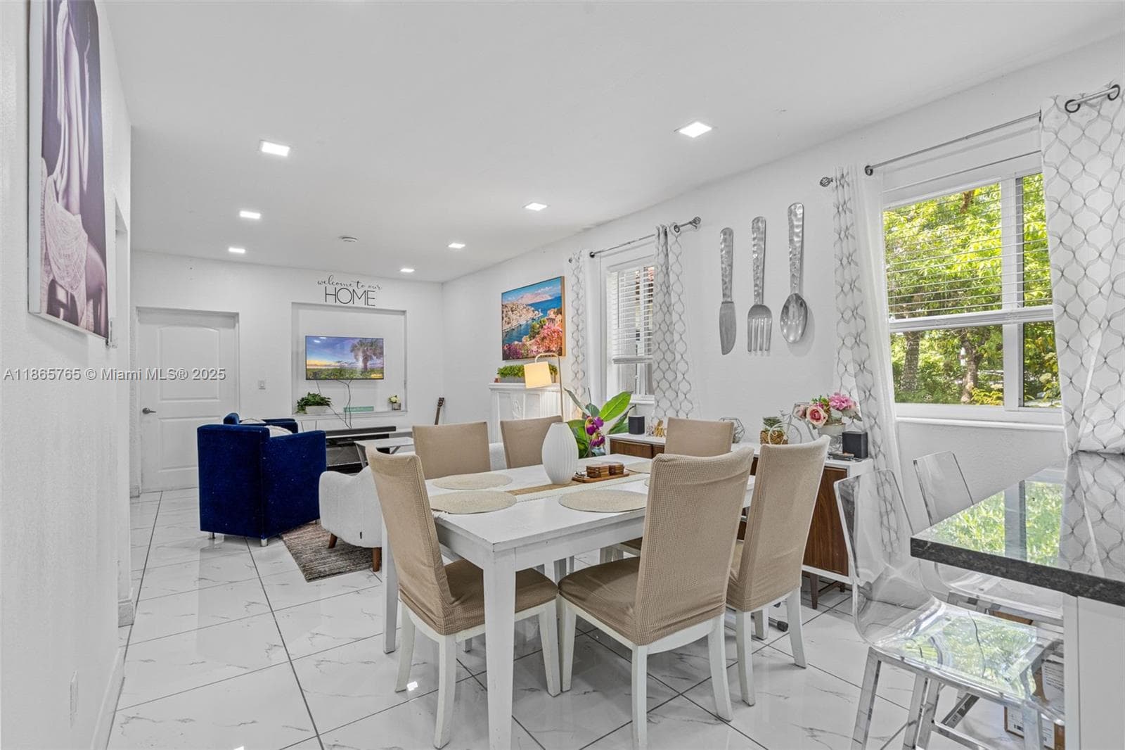 DINING UNIT #2