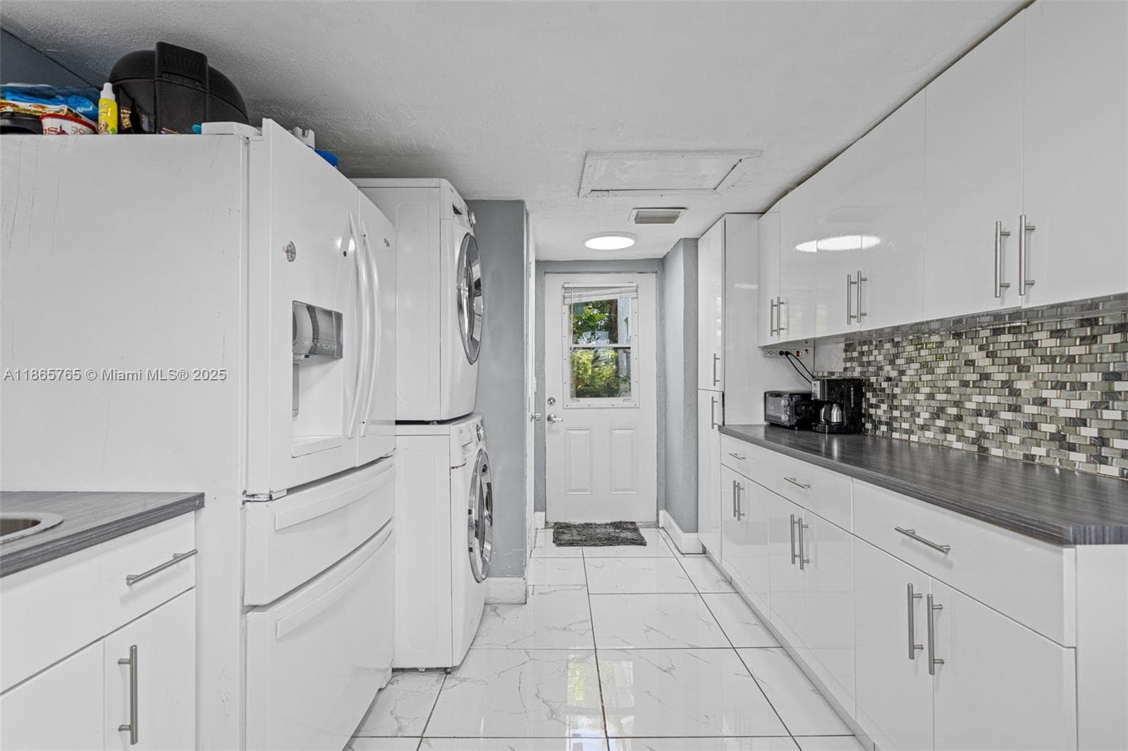 KITCHEN UNIT #1