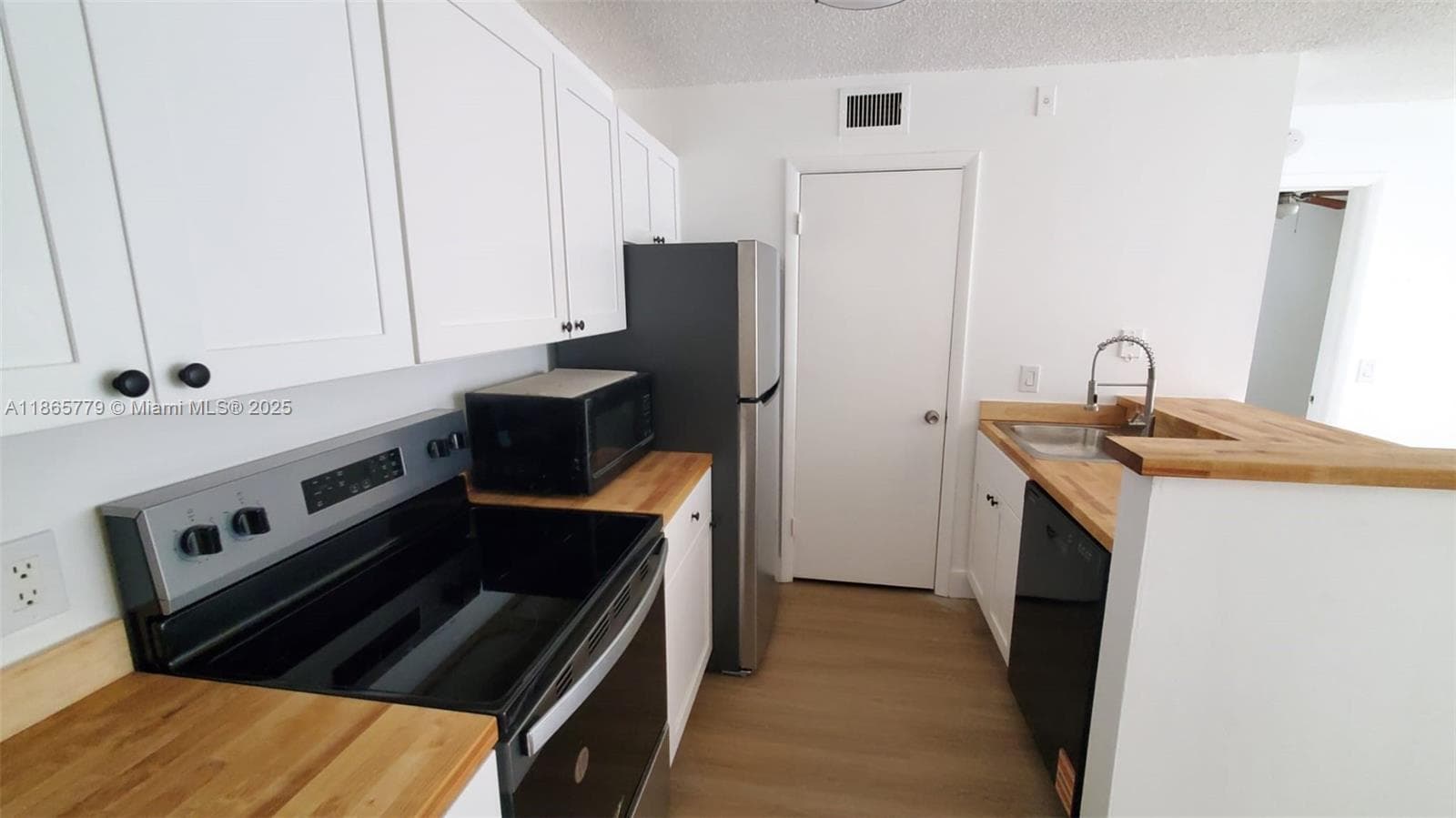 PALM AIRE GARDENS CONDO · #15 in Pompano Beach - Photo 8