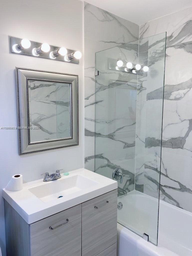 15061 SW 296TH photo 7