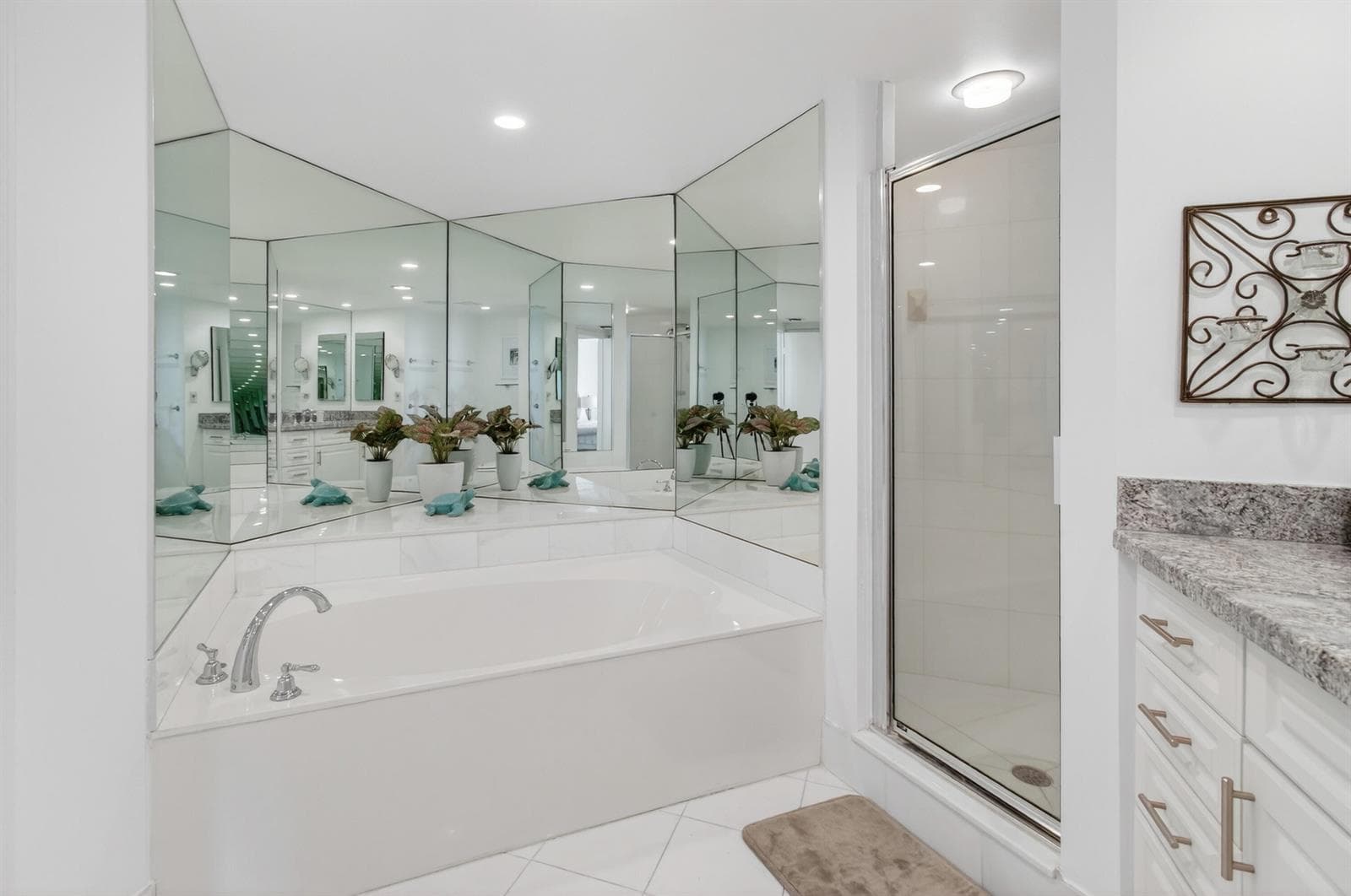 22 - Master Bath