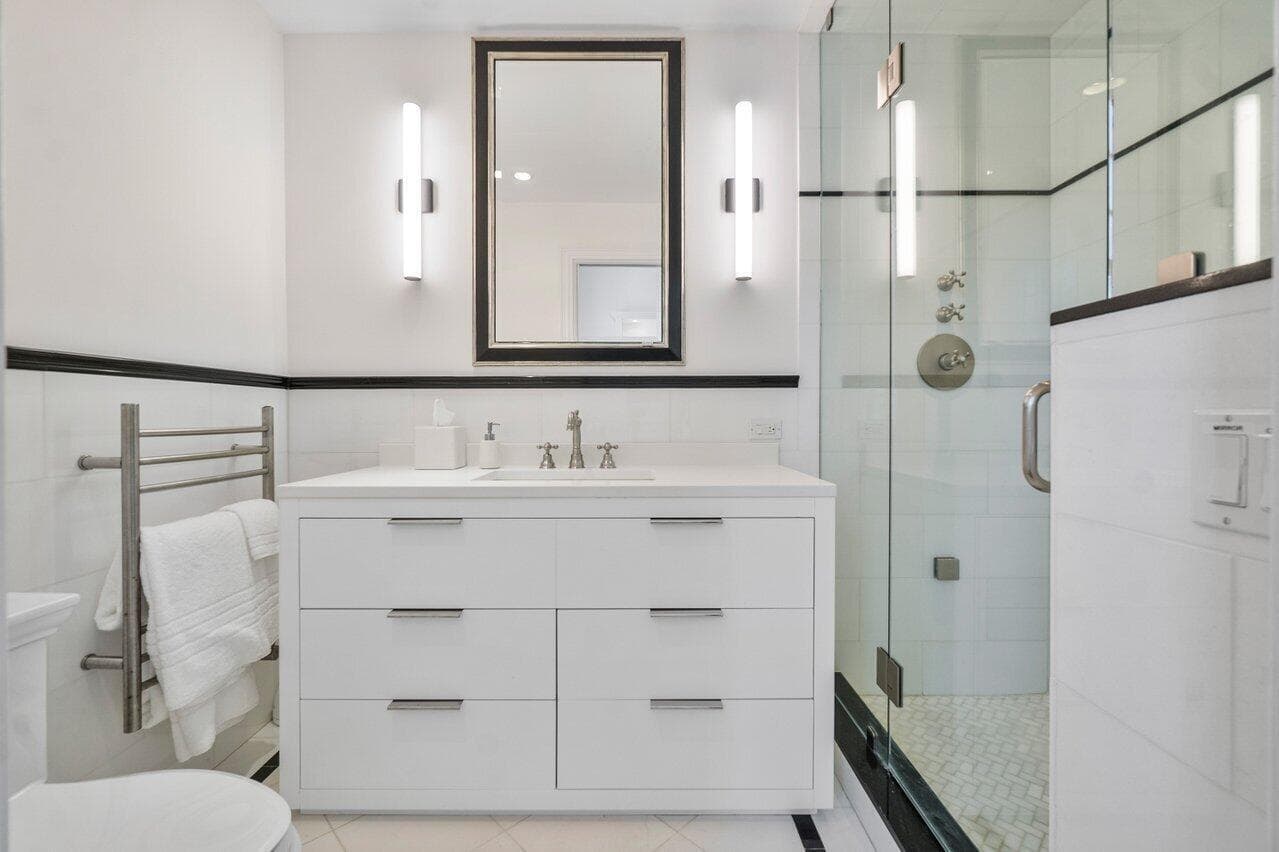 Library/Bedroom En Suite