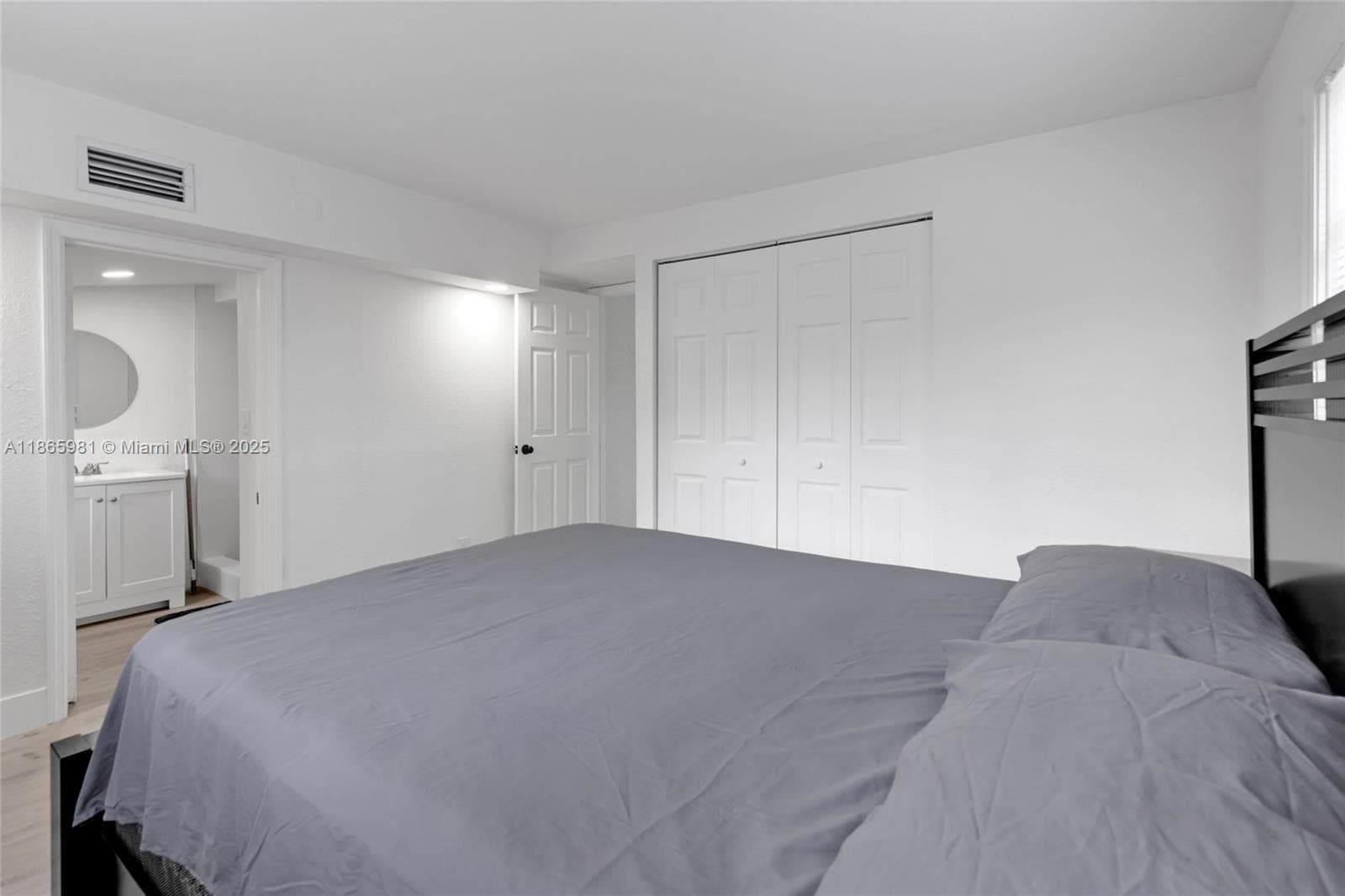 5836 Hope St #0 photo 6