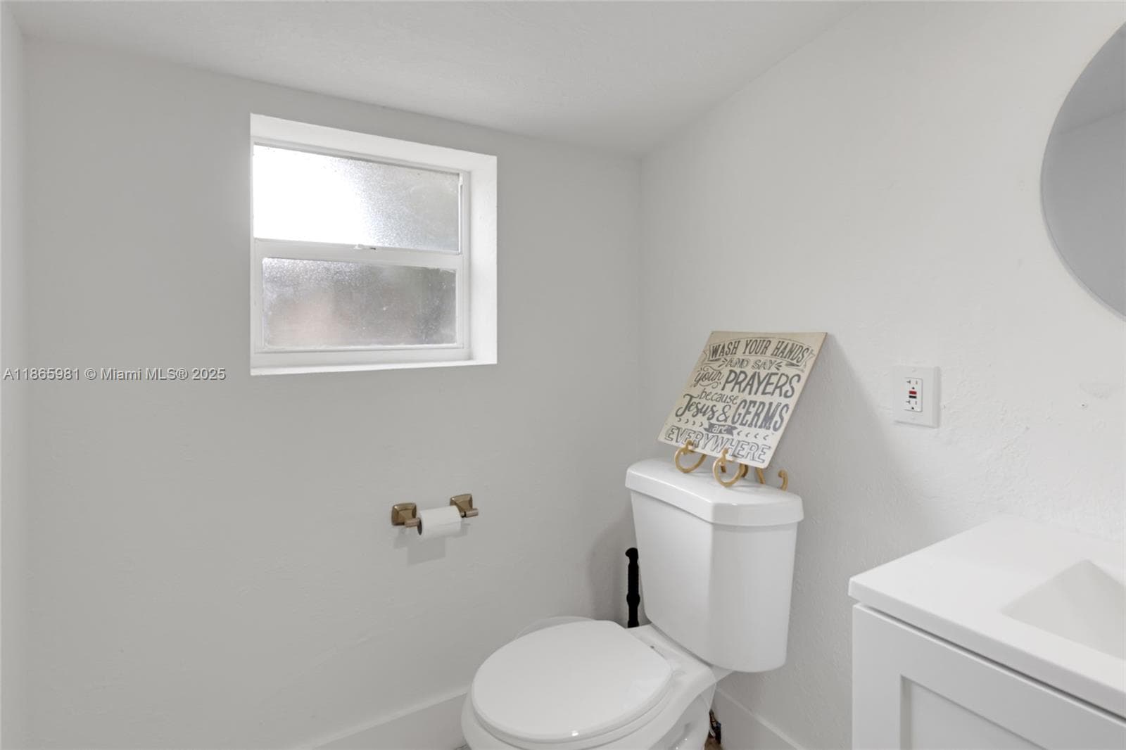 5836 Hope St #0 photo 8