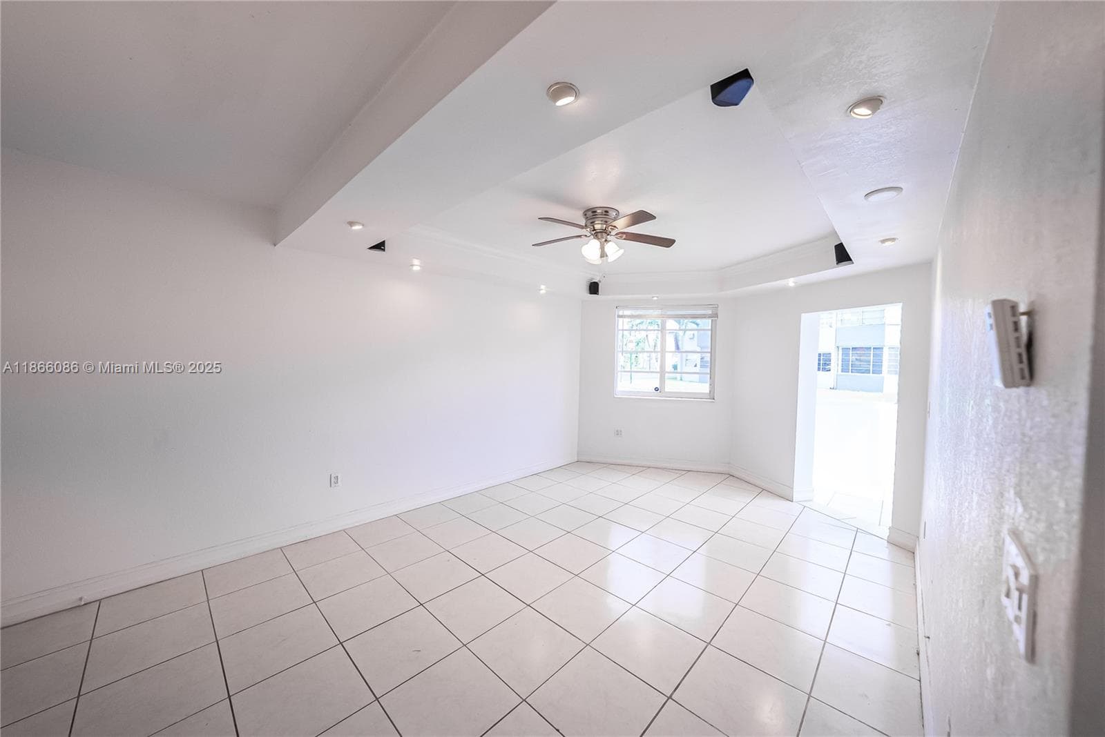SKY LAKE GARDENS NO 2 CON · #115 in Miami - Photo 3