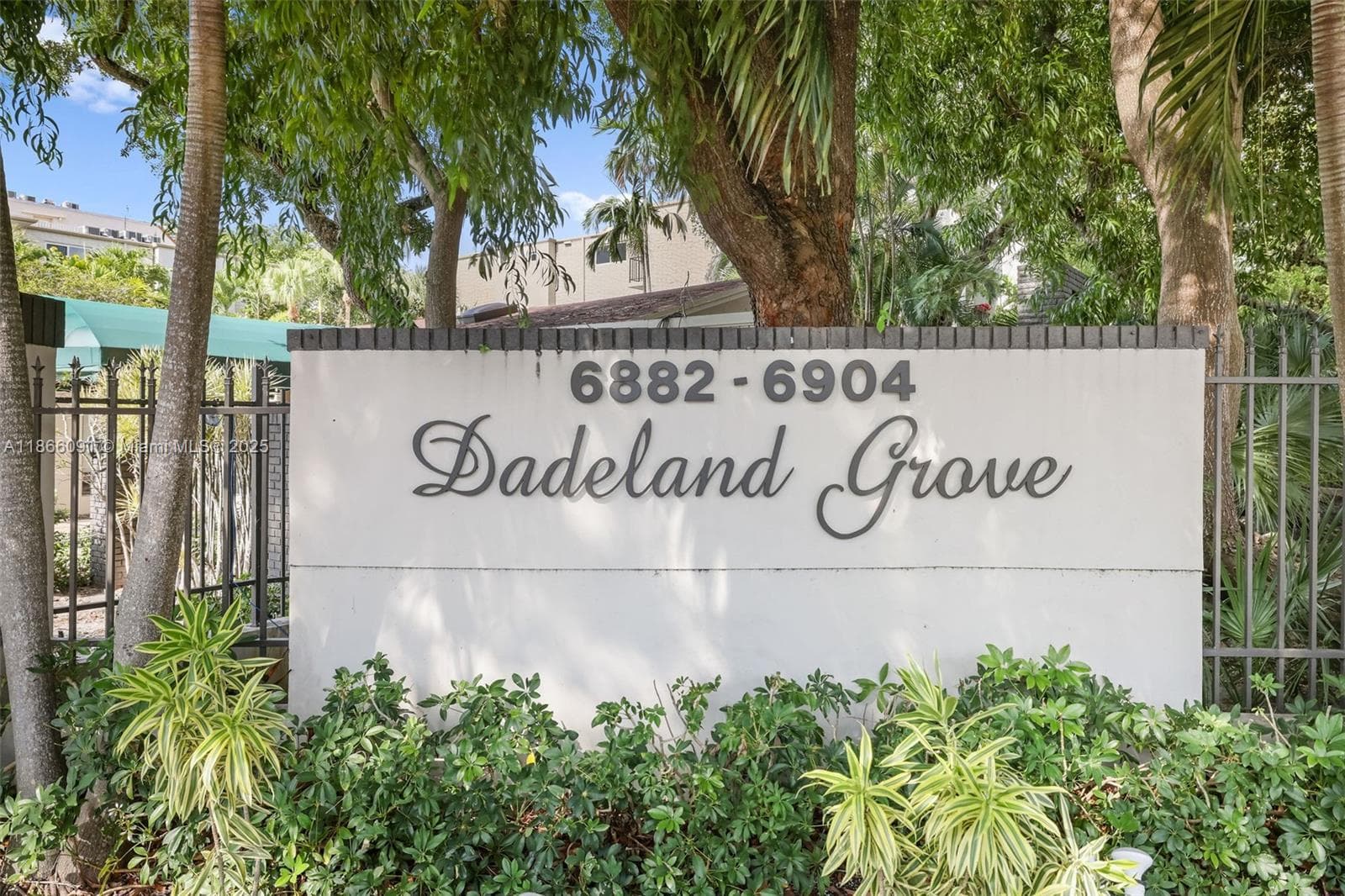 DADELAND COVE · #A405 in Pinecrest - Photo 2