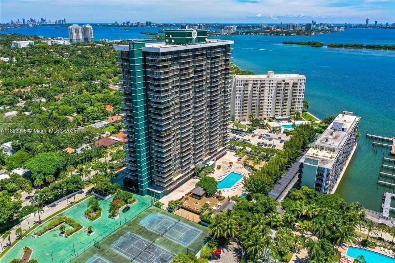 The Palm Bay Yacht Club · #1407 in Miami - Photo 1