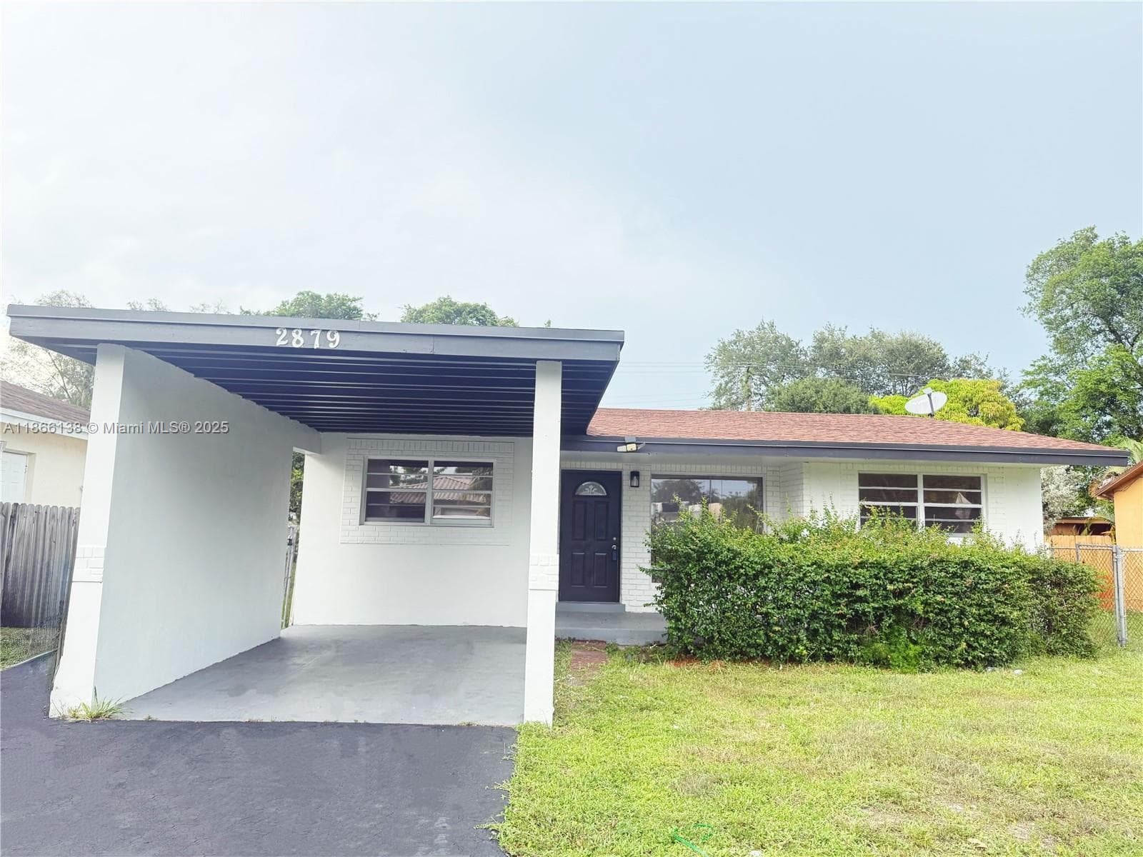 2879 NW 10th Ct photo 1