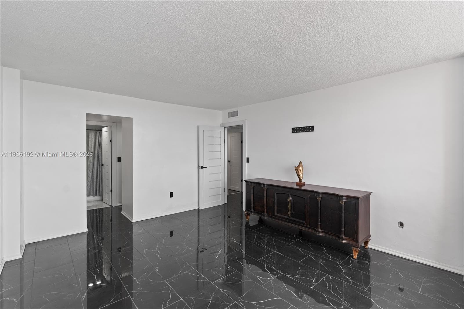 BUCKLEY TOWERS CONDO - EA · #1506E in Miami - Photo 16
