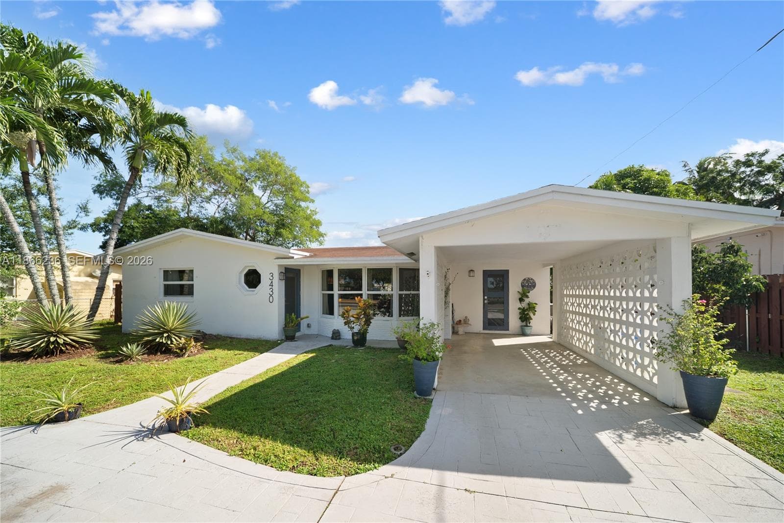 3430 NW 21st Ave photo 2