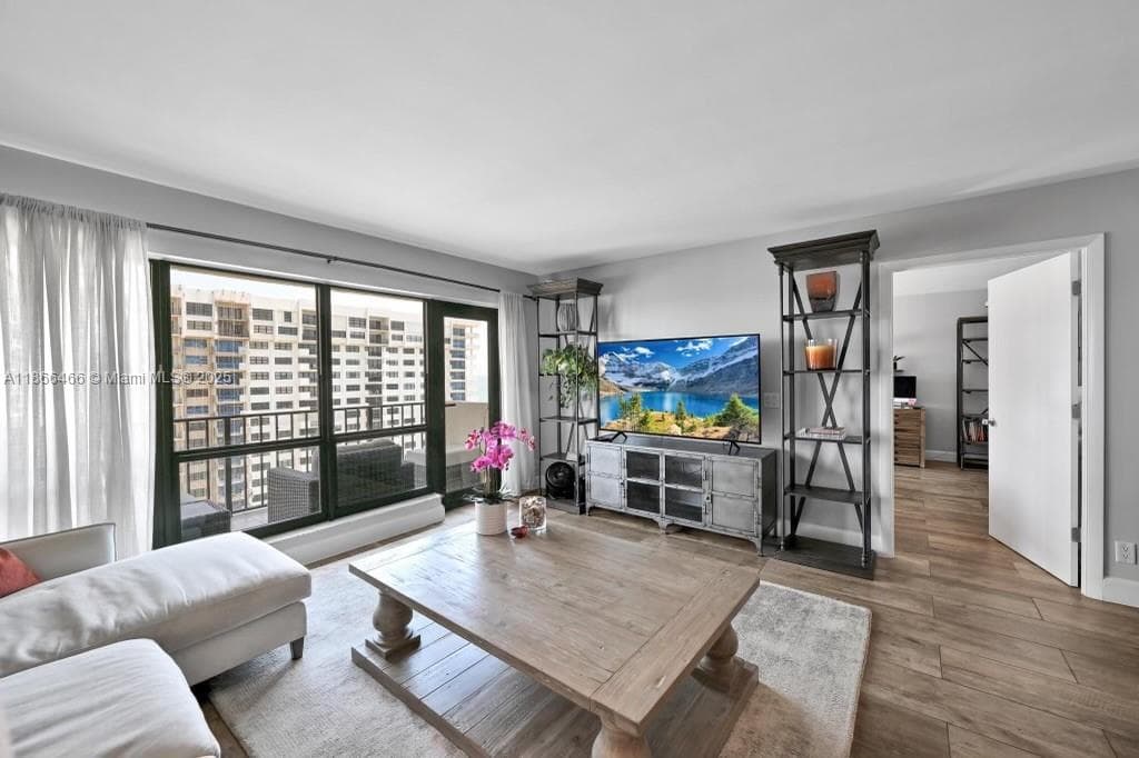 SEA RANCH CLUB B CONDO · #1106 in Lauderdale By The Sea - Photo 6