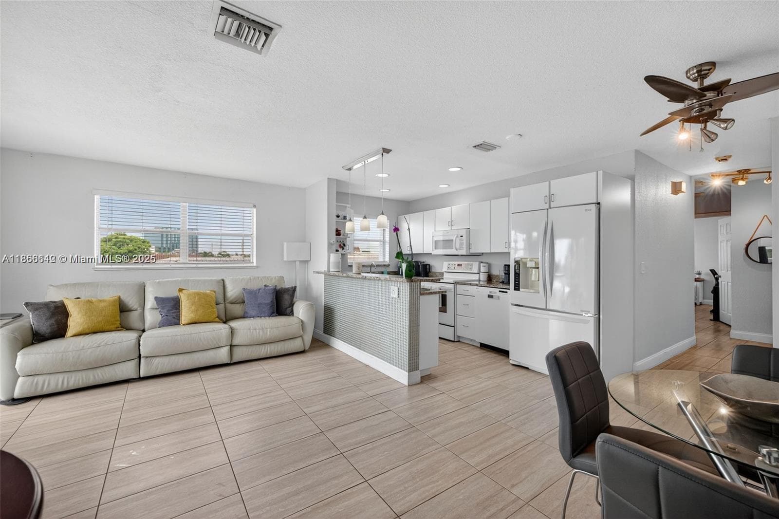 DU BARRY CONDO · #309 in Fort Lauderdale - Photo 2