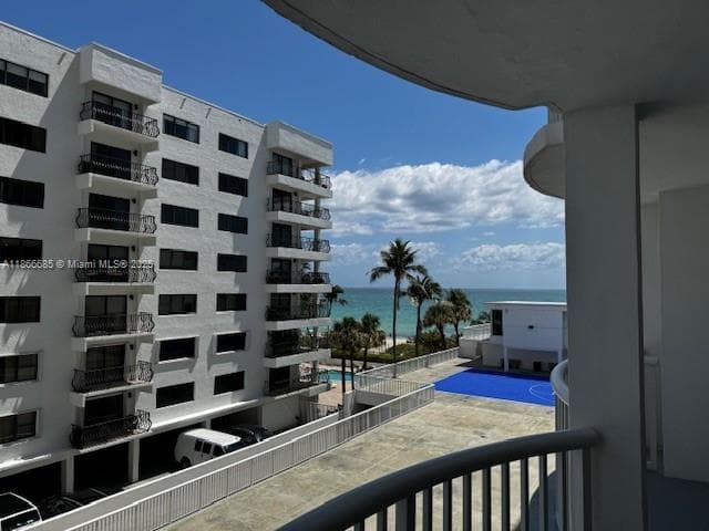 THE CARRIAGE HOUSE CONDO · #209 in Miami Beach - Photo 29