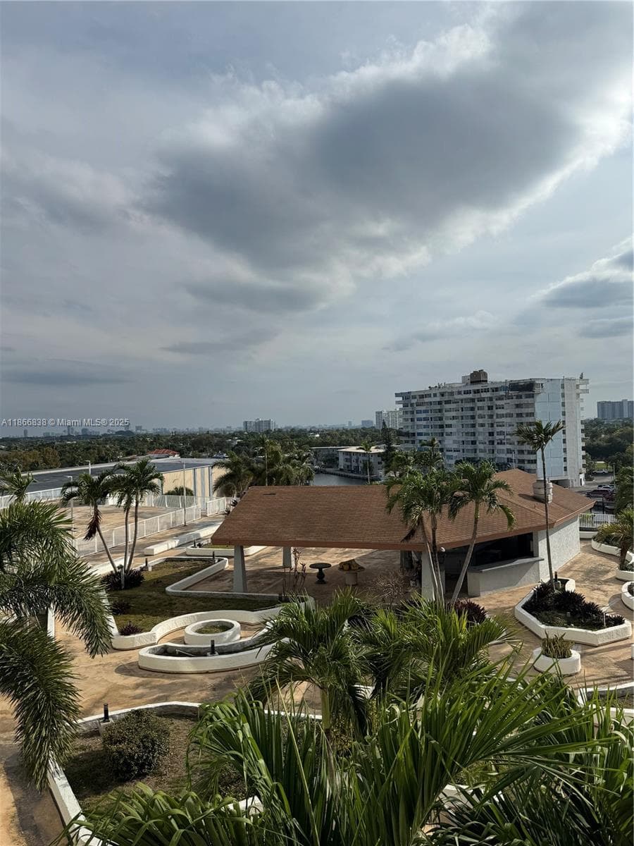 SAILBOAT CAY CONDO · #606 in North Miami - Photo 6