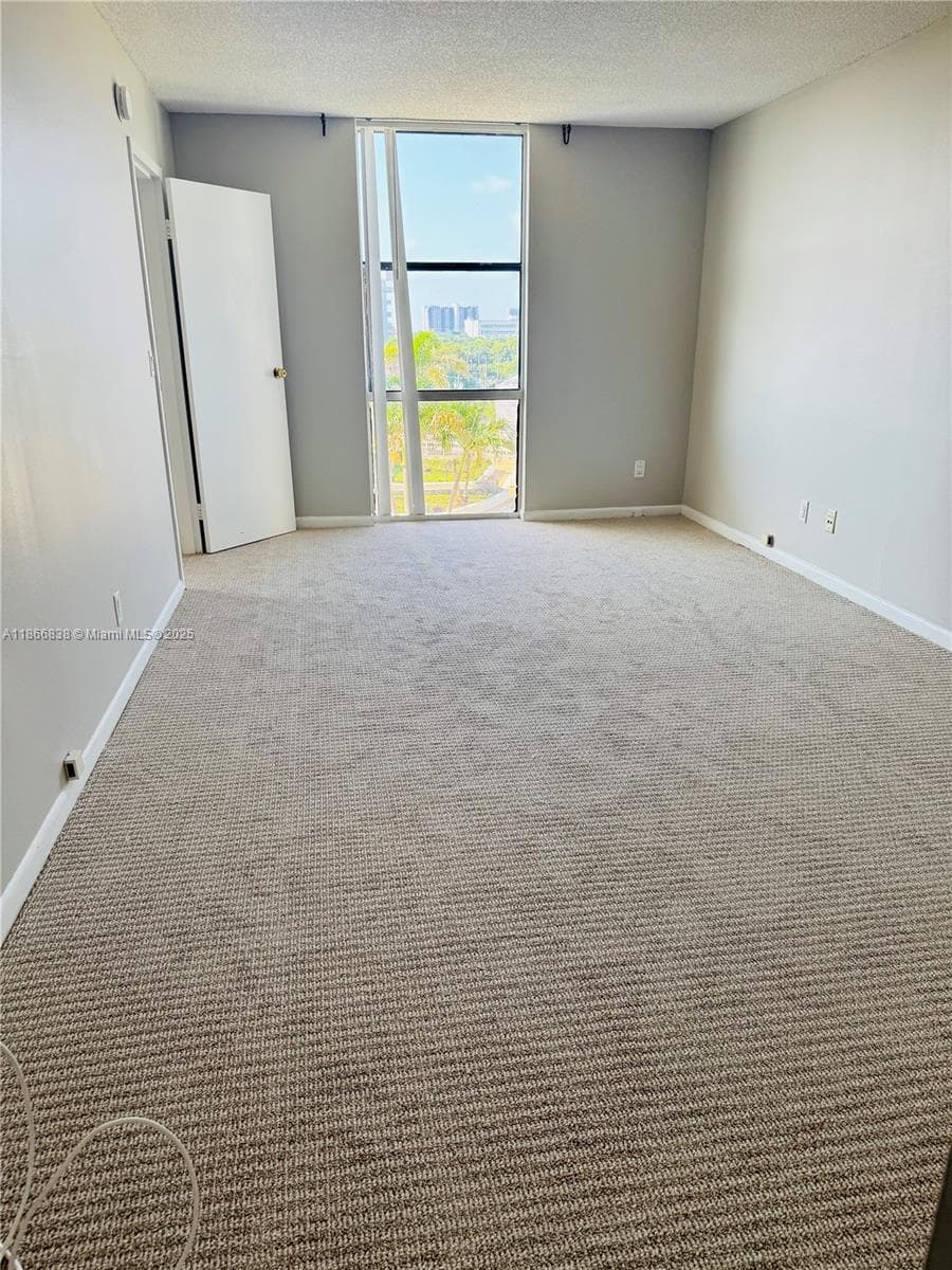 SAILBOAT CAY CONDO · #606 in North Miami - Photo 12