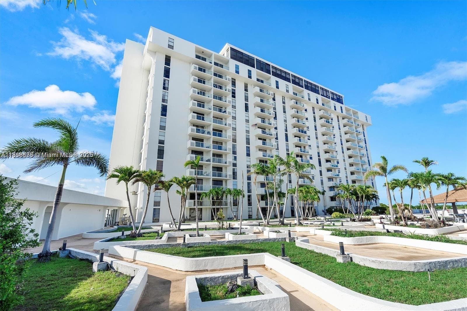 SAILBOAT CAY CONDO · #606 in North Miami - Photo 1
