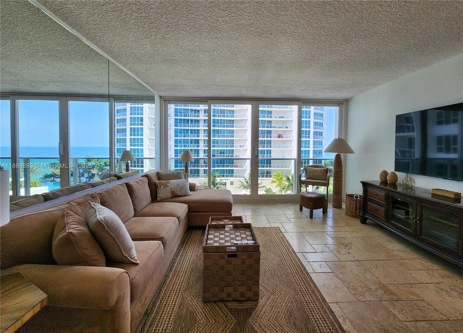 ALEXANDER TOWERS CONDO · #708 in Hollywood - Photo 3