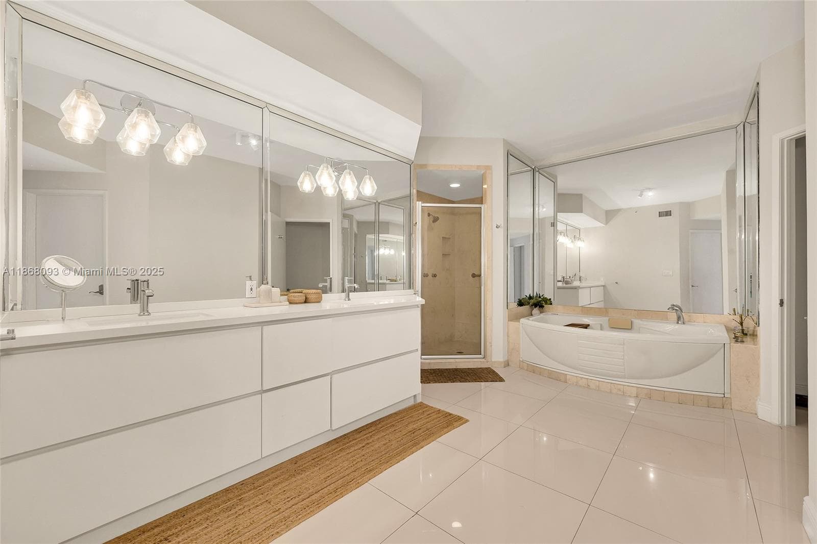 LAKE VILLA TWO CONDO · #406 in Key Biscayne - Photo 19