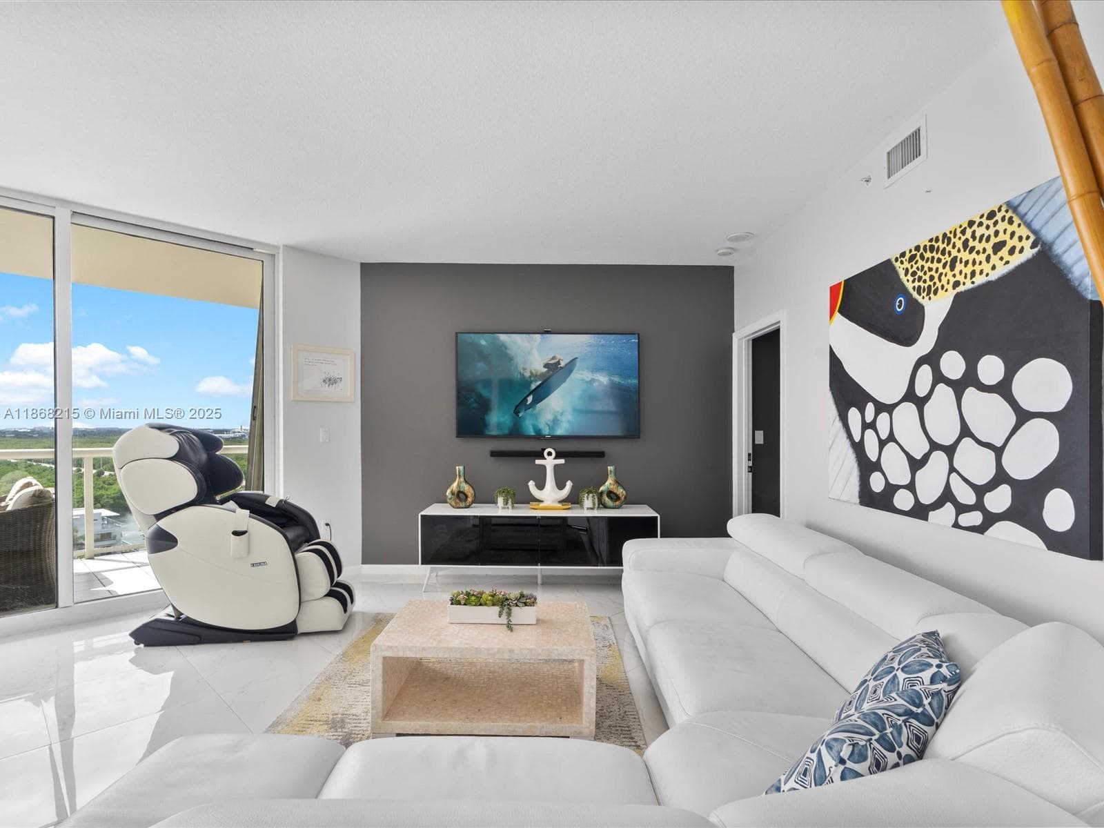 RENAISSANCE ON THE OCEAN · #1203 in Hollywood - Photo 10