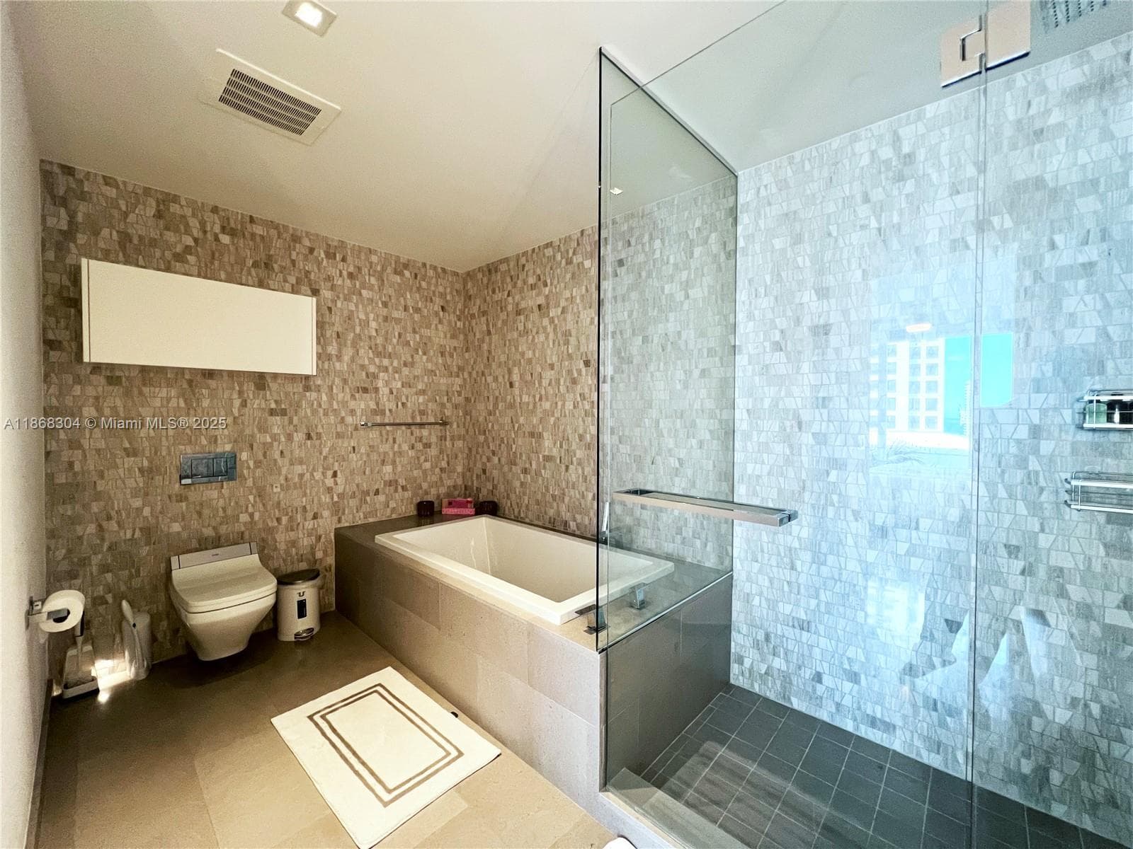 Reach Brickell City Centre · #1003 in Miami - Photo 30