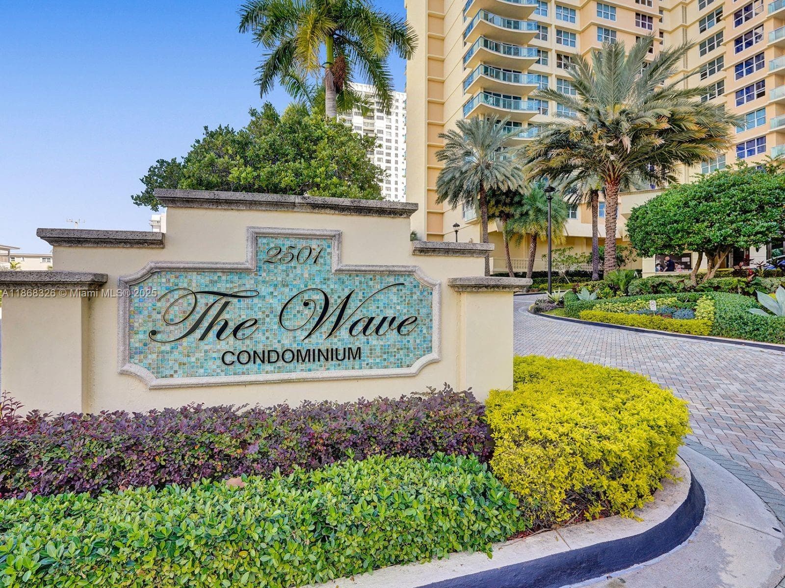 WAVE CONDO · #418 (Ave. April 10 2026 in Hollywood - Photo 49