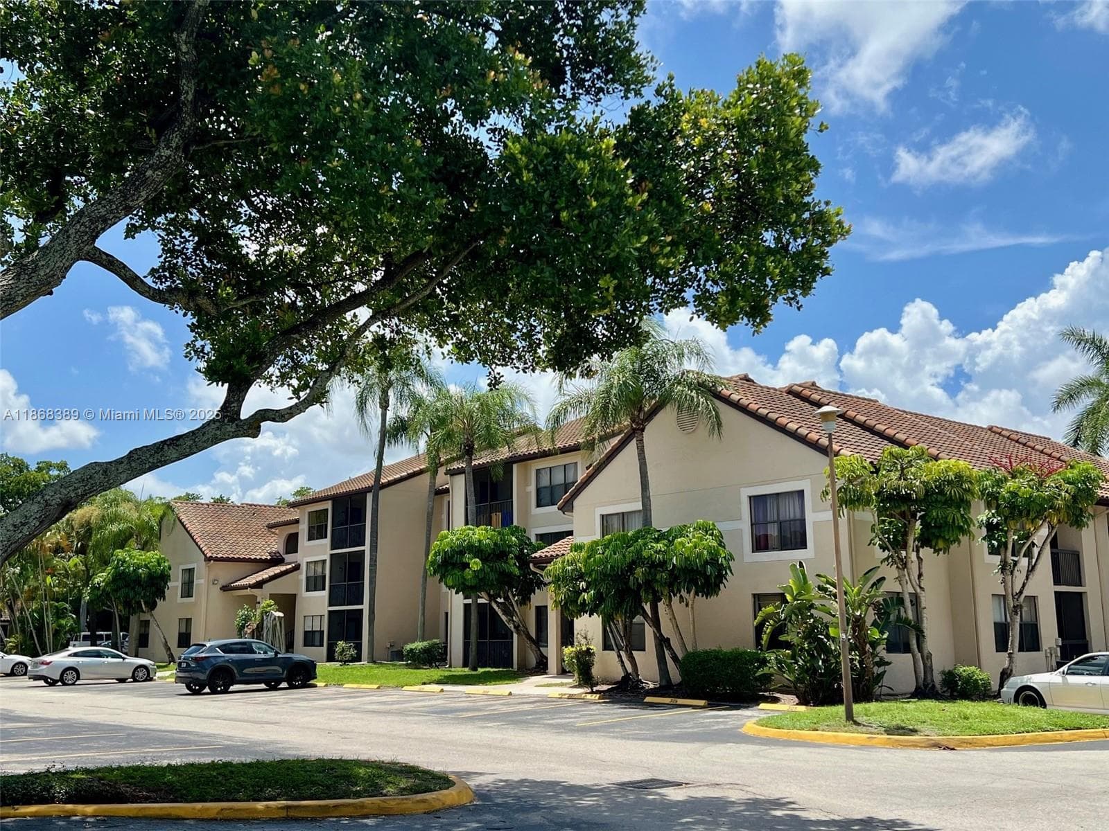 PALM AIRE GARDENS CONDO · #16 in Pompano Beach - Photo 10