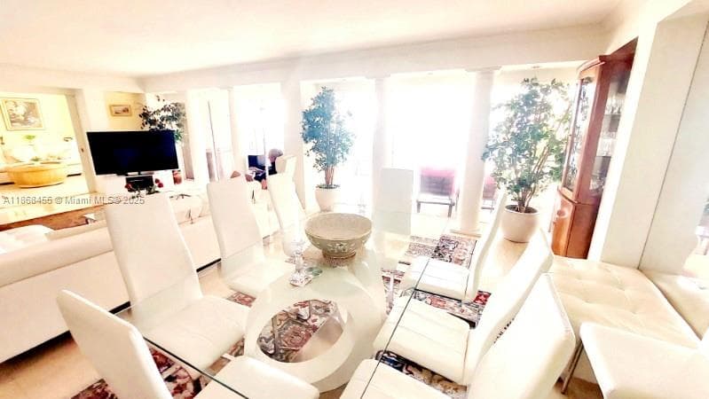 CRICKET CLUB CONDO · #705 in Miami - Photo 7