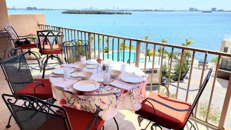 CRICKET CLUB CONDO · #705 in Miami - Photo 10