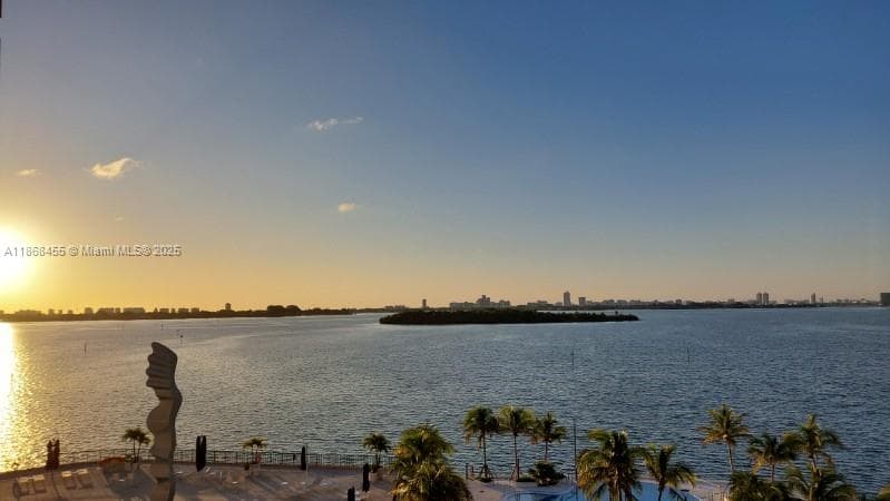 CRICKET CLUB CONDO · #705 in Miami - Photo 4
