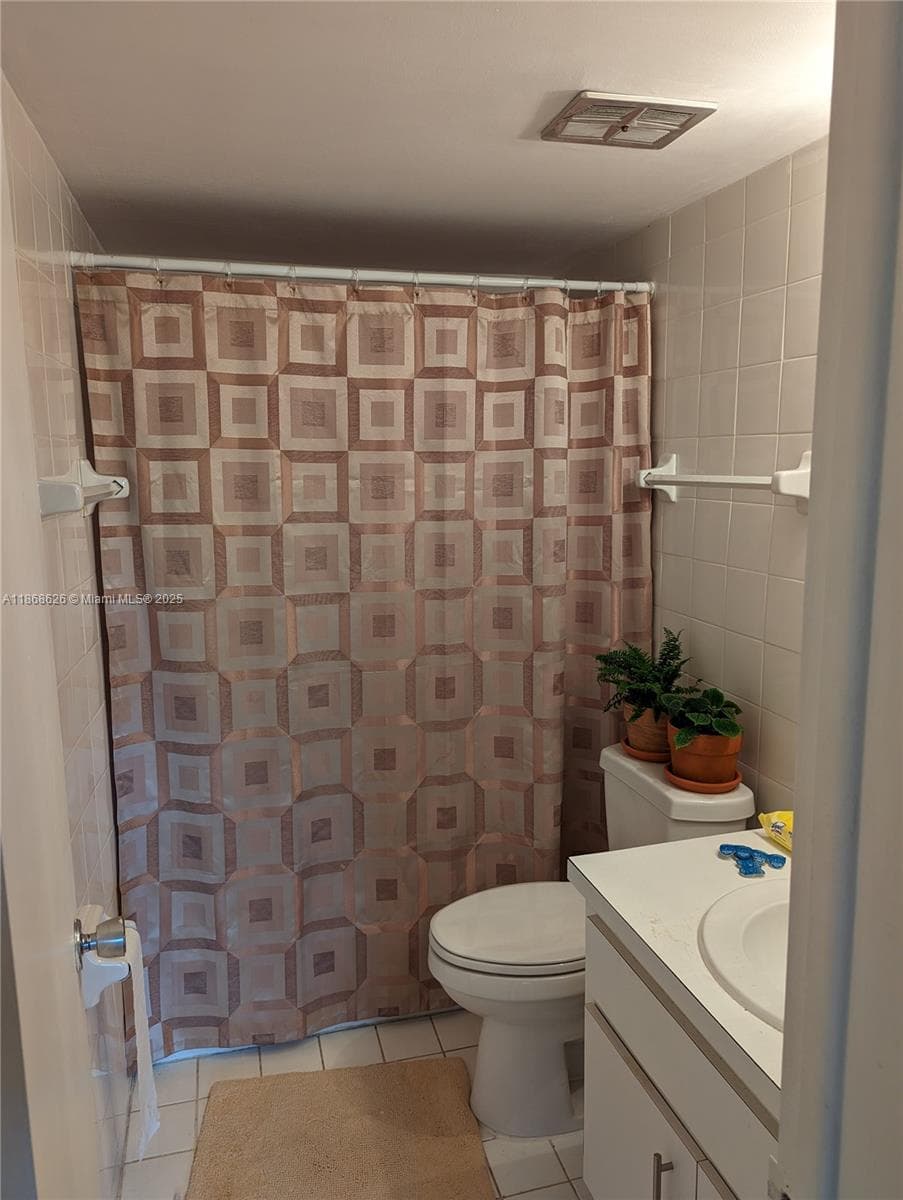 VILLA CAPRI CONDO · #409 in Coral Gables - Photo 3