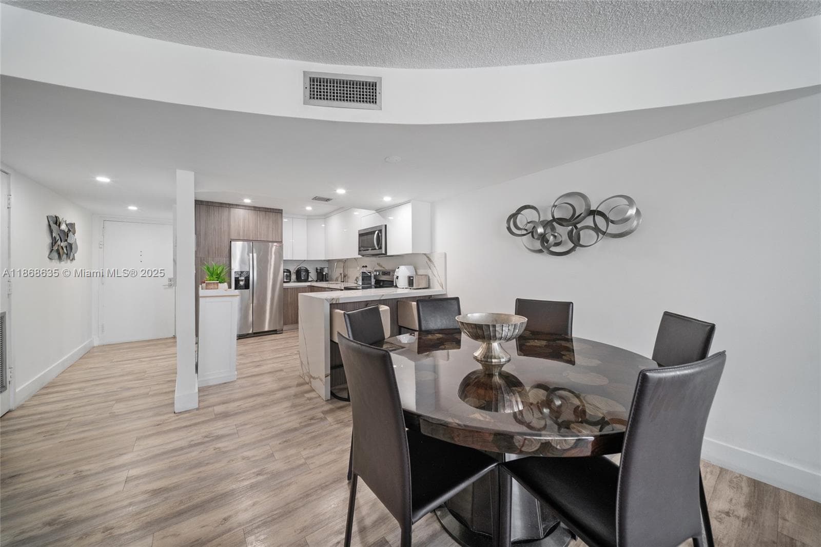 Quadomain Condo · #2304 in Hollywood - Photo 12